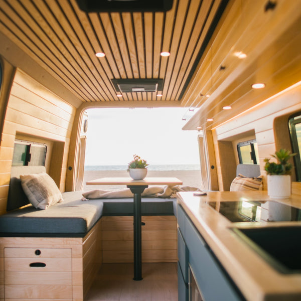 2025 AWD 144" California Coast