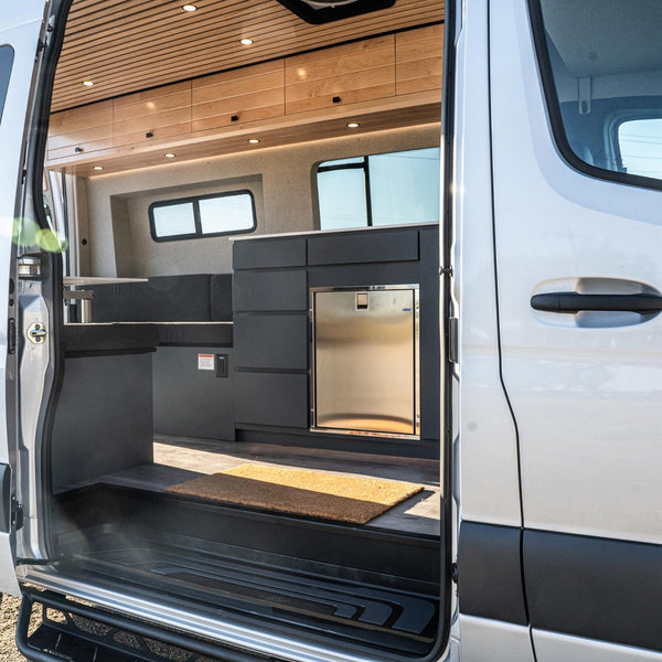 4X4 144" Mercedes Sprinter - Evergreen Dream