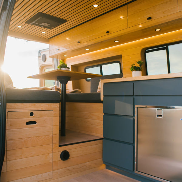 2025 AWD 144" California Coast