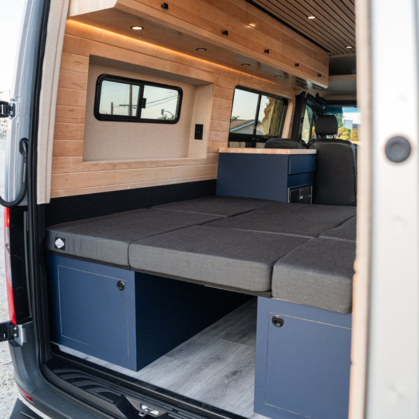 4X4 144 Mercedes Sprinter - Evergreen Dream II