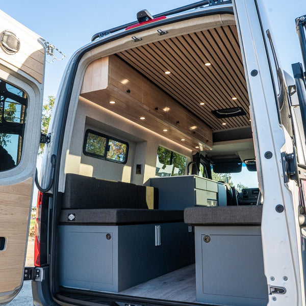 4X4 144" Mercedes Sprinter - Evergreen Dream
