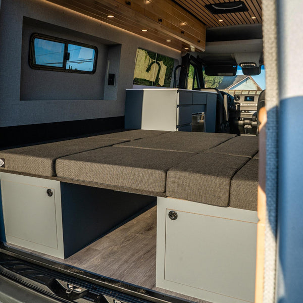 4X4 144" Mercedes Sprinter - Evergreen Dream