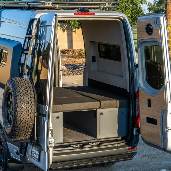 4X4 144" Mercedes Sprinter - Evergreen Dream