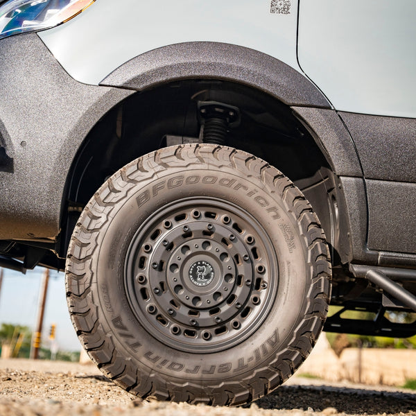 2025 AWD 144" Evergreen Dream II w Loft Bed