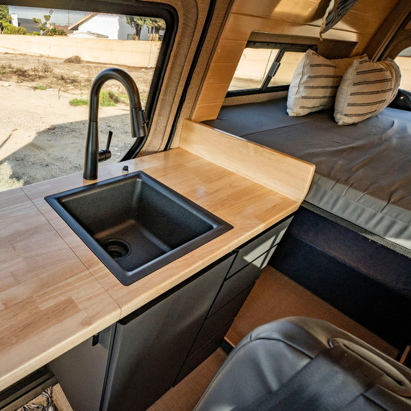 2025 AWD 144" Evergreen Dream II w Loft Bed