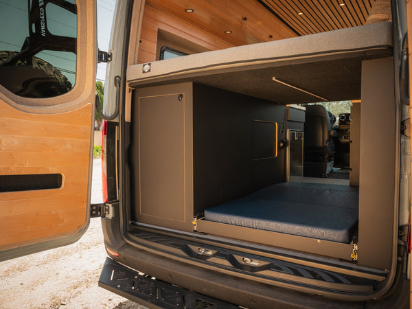 2023 AWD 144" Evergreen Dream II w Loft Bed