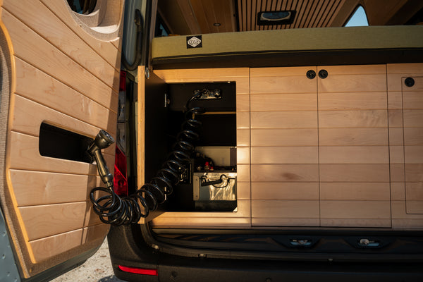 2025 AWD 144" California Coast