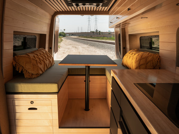 2025 AWD 144" California Coast
