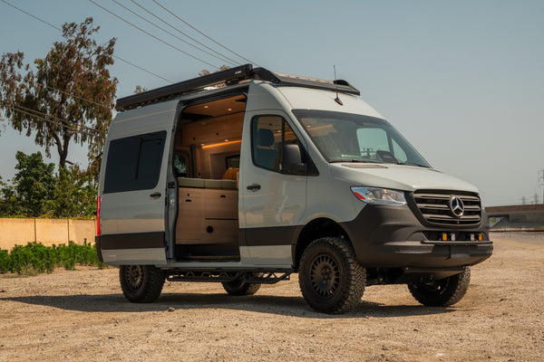 2025 AWD 144" California Coast