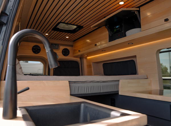 2025 Evergreen Dream II w Loft Bed
