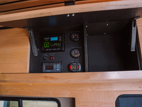 2025 AWD 144" Mercedes Sprinter California Coast