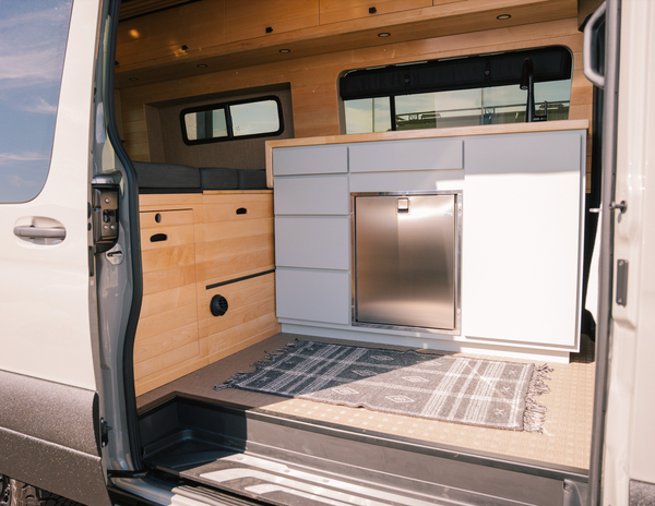 2025 AWD 144" Mercedes Sprinter California Coast